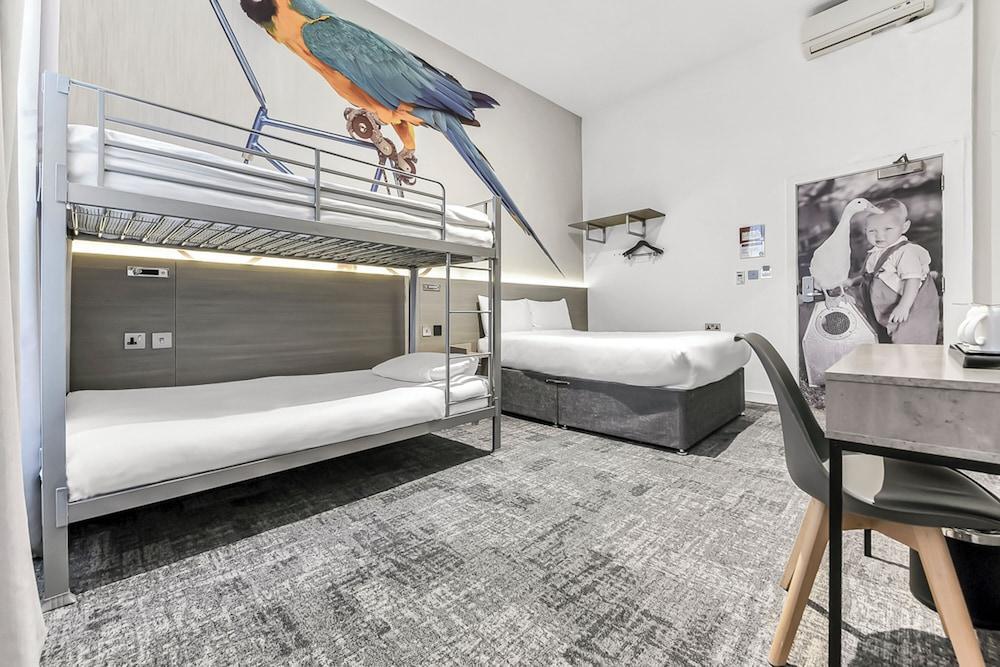 Heeton Concept Hotel Kensington Room Type - Family Room