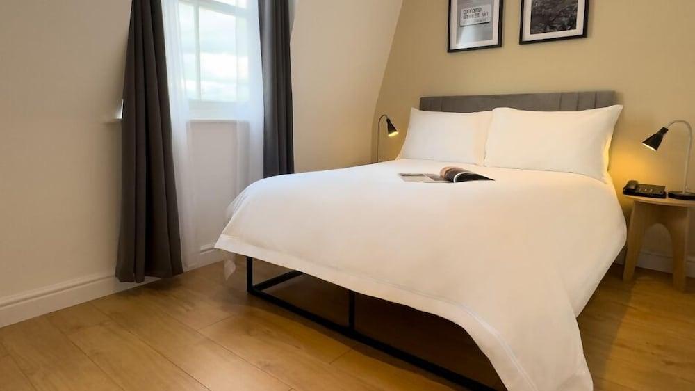 Berjaya Eden Park London Hotel Room Type - Premier Double Room