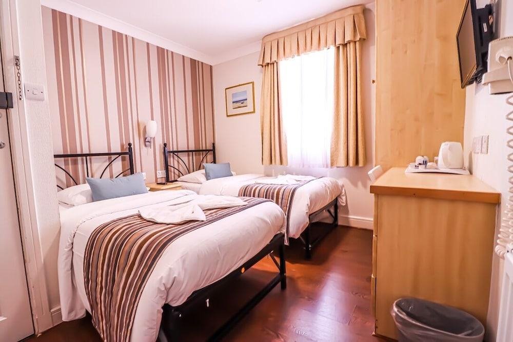 The Fairway Hotel Room Type - Standard Twin Room, Ensuite