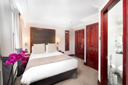 Gem Fitzrovia Hotel - Tap to explore photos
