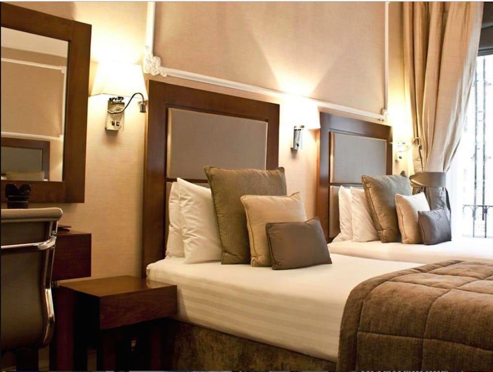 Gem Strathmore Hotel Room Type - Superior Twin Room