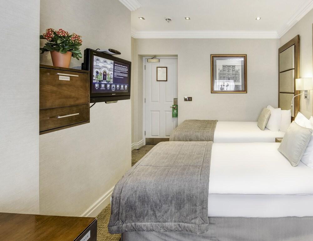 Gem Langham Court Hotel Room Type - Executive Twin Room