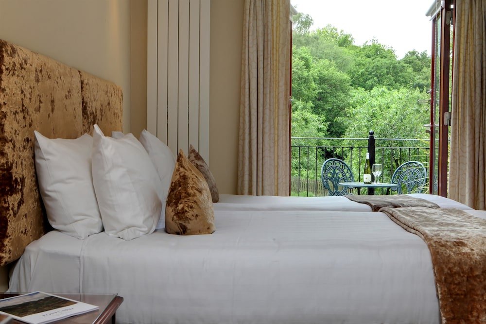 Best Western Plus Grim's Dyke Hotel Room Type - Executive Room, 1 Double Bed, Non Smoking, Balcony (View)