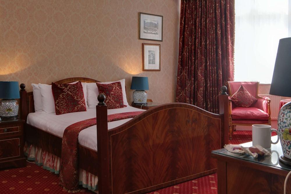 Best Western Plus Grim's Dyke Hotel Room Type - Standard Room, 1 Double Bed, Non Smoking