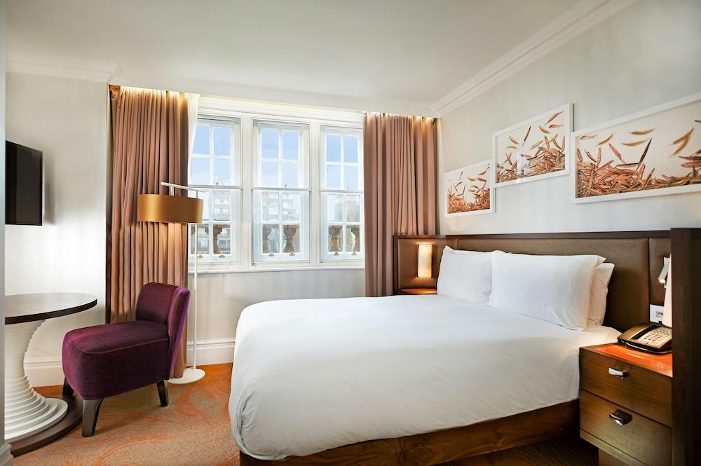 Hilton London Hyde Park - Tap to explore photos