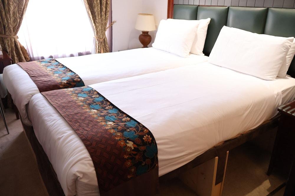Dreamtel London Kensington Room Type - Deluxe Twin Room