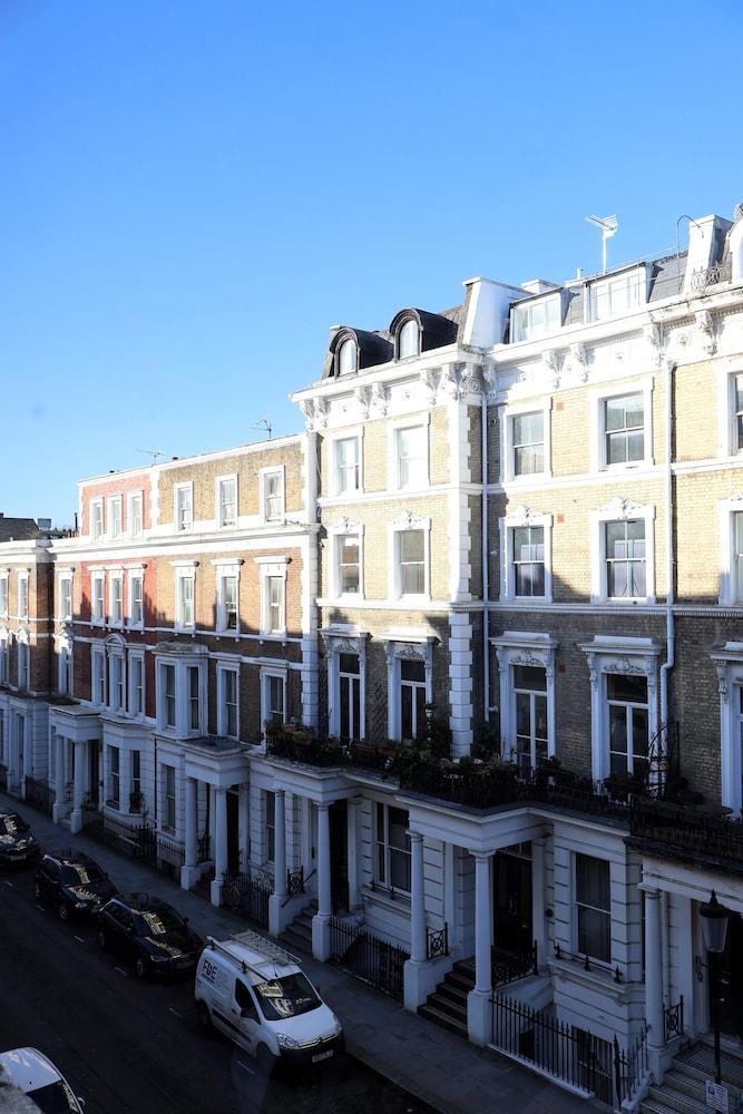 Dreamtel London Kensington Room Type - Superior Twin Front Facing