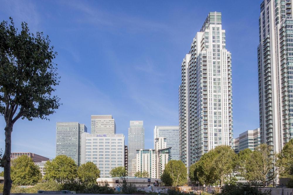 Hilton London Canary Wharf - Tap to explore photos