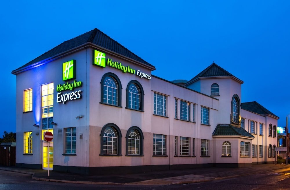 Holiday Inn Express London Chingford London Price Address Reviews