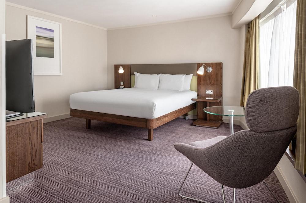Hilton London Metropole - Tap to explore photos