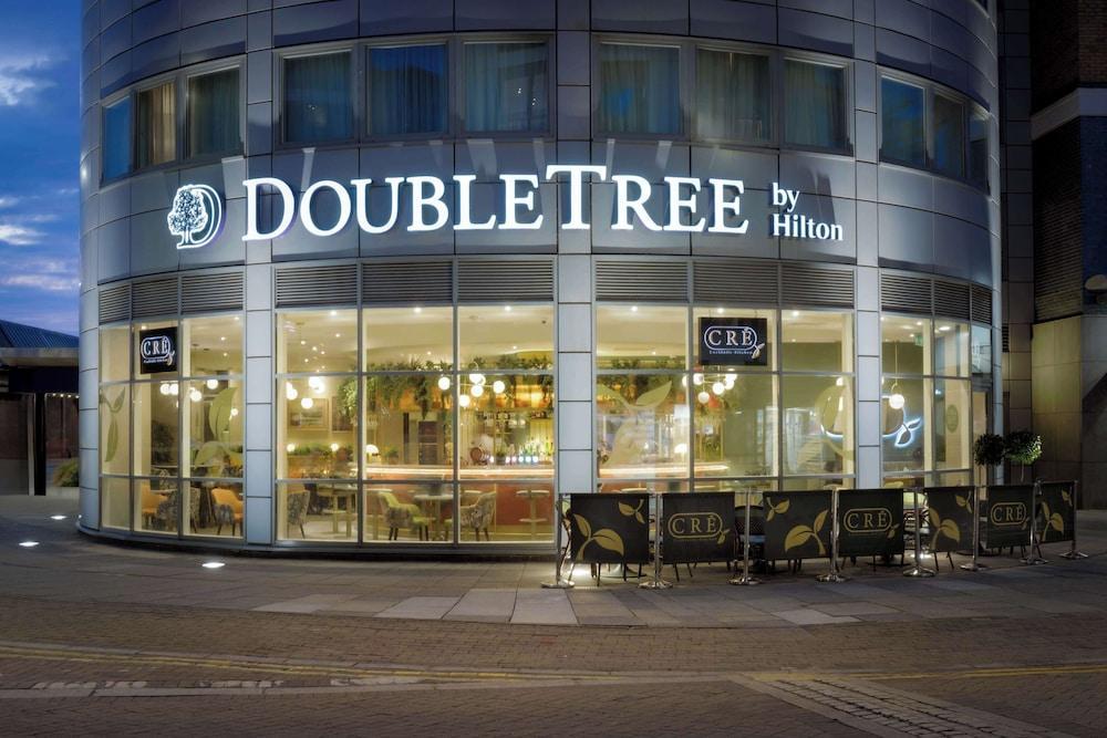 DoubleTree by Hilton Hotel London - Chelsea - Tap to explore photos