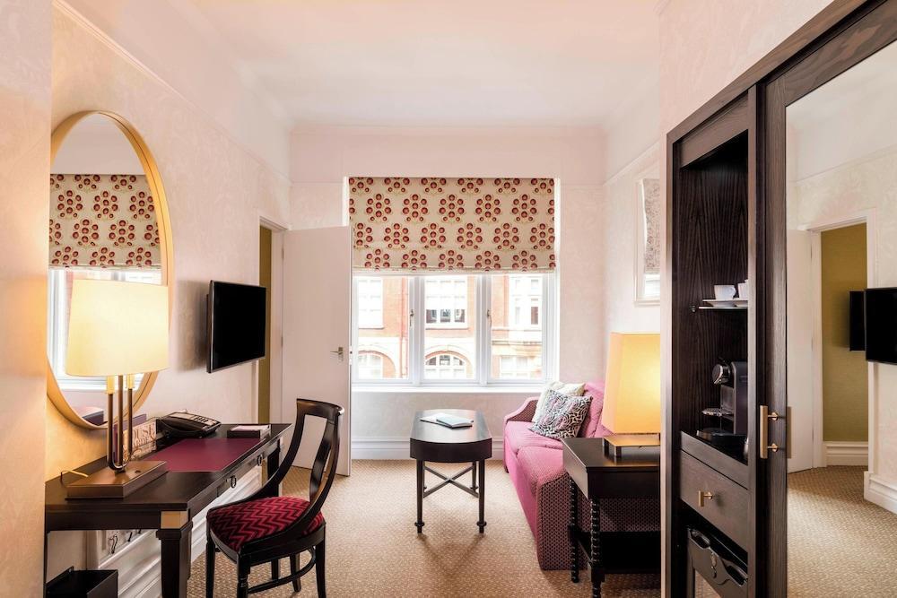 St. Ermins Hotel, Autograph Collection Room Type - Junior Suite, 1 King Bed with Sofa bed St. Ermins Hotel, Autograph Collection Room Type - Junior Suite, 1 King Bed with Sofa bed