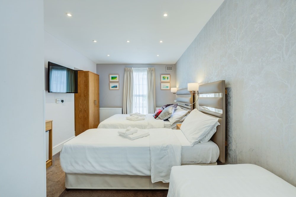 Kingsway Park Hotel at Park Avenue Room Type - Quadruple Room