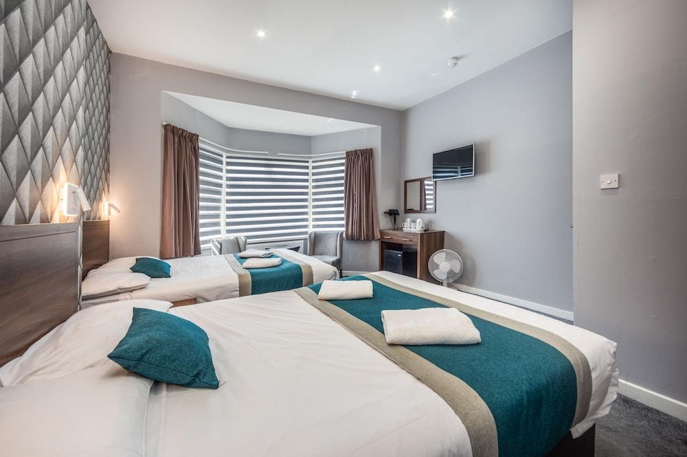 undefined Room Type - Family Room