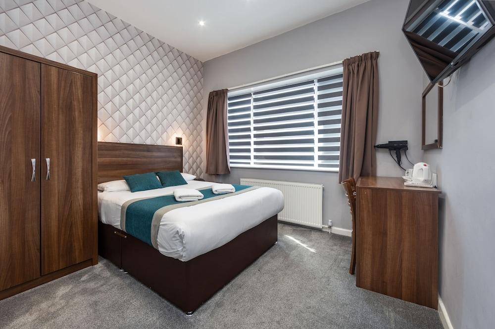 undefined Room Type - Standard Double Room, 1 Double Bed