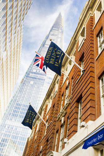 London Bridge Hotel - Tap to explore photos