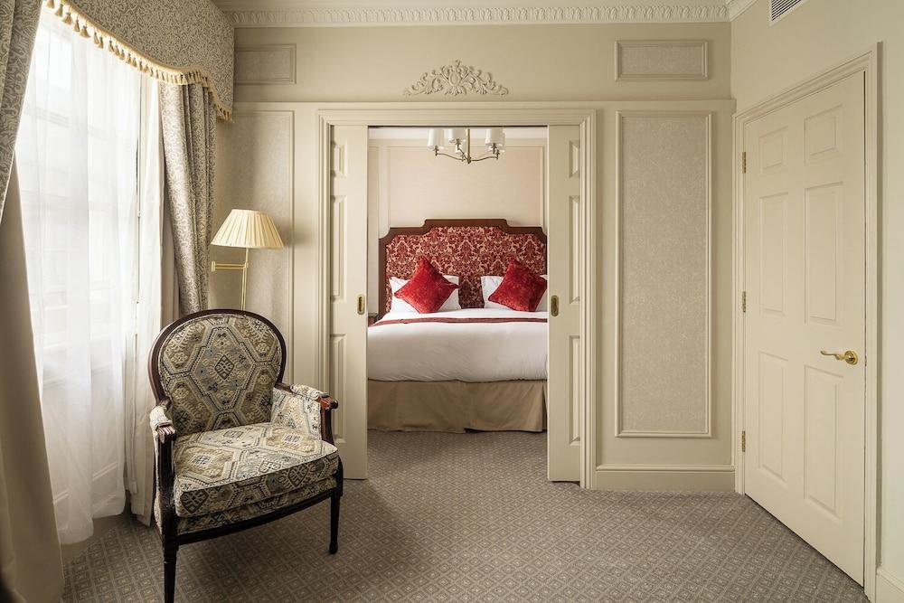 The Leonard Hotel Room Type - Superior 1 Bedroom Suite The Leonard Hotel Room Type - Superior 1 Bedroom Suite