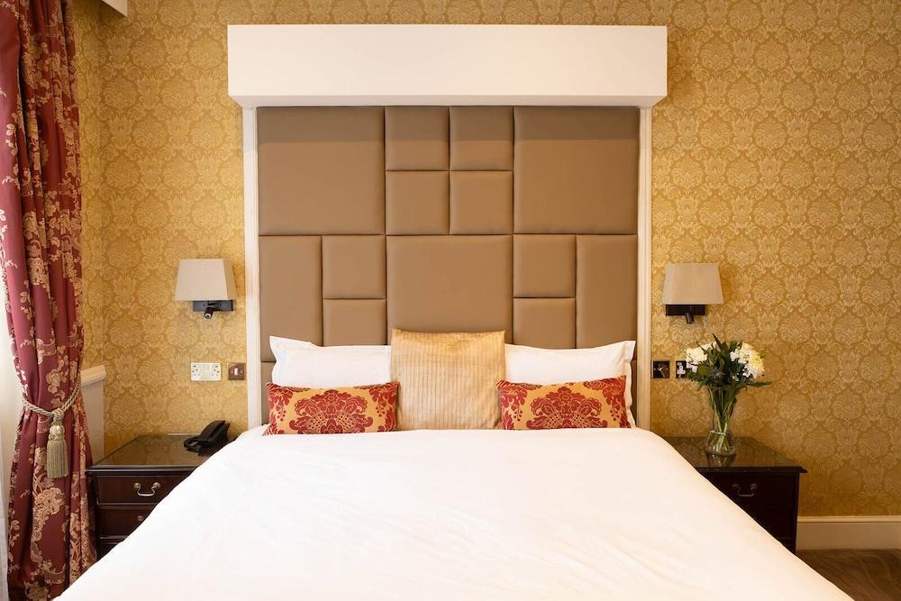 The Leonard Hotel Room Type - One Bedroom Suite The Leonard Hotel Room Type - One Bedroom Suite
