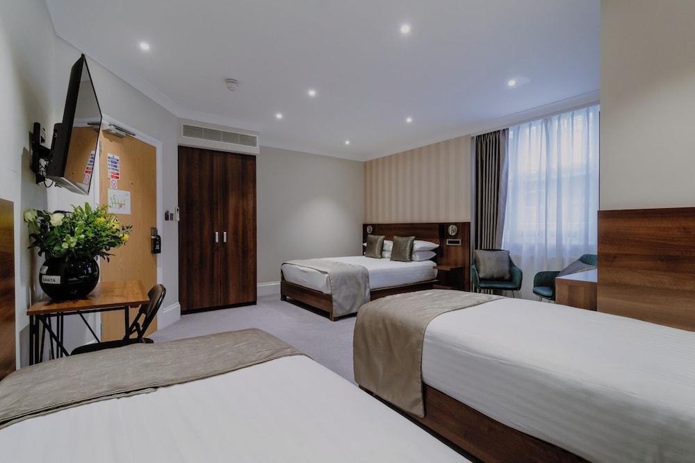 London House Hotel Room Type - Family room (1 double bed + 2 singles)
