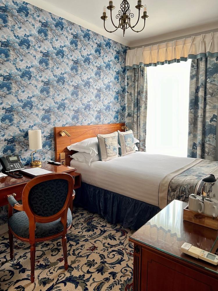 London Lodge Hotel Room Type - Petite Double Room