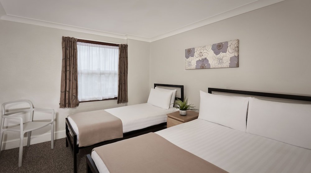 Lords Hotel Room Type - Superior triple with double & single