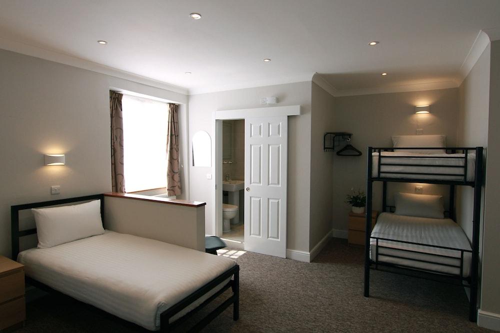 Lords Hotel Room Type - SUPERIOR FAMILY ROOM (FOR 6)