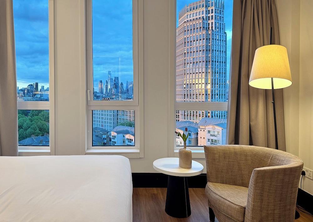 H10 London Waterloo Room Type - Classic Superior Sky View
