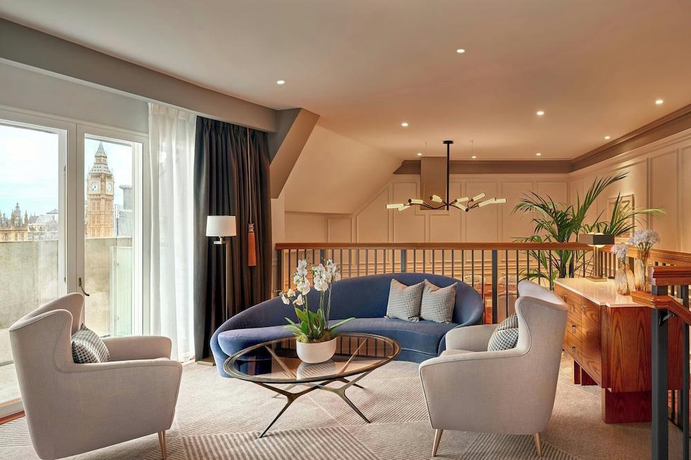 London Marriott Hotel County Hall Room Type - Suite, 1 Double Bed, Balcony