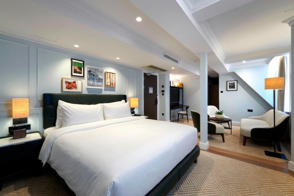 Radisson Blu Hotel, London Bloomsbury Room Type - Premium Suite