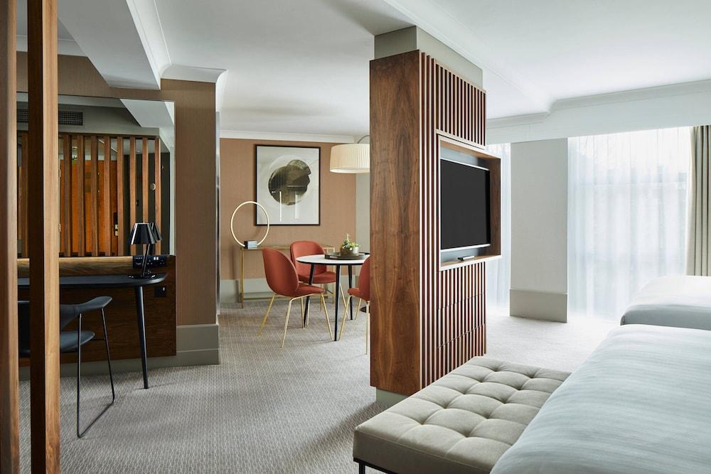 London Marriott Hotel Kensington - Tap to explore photos