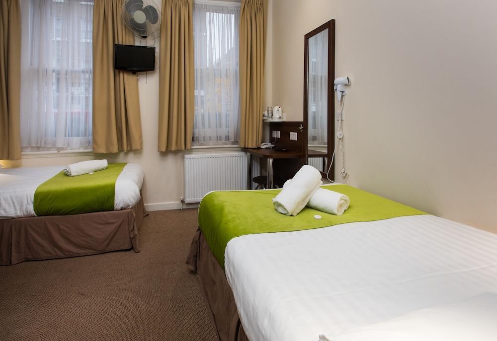 Marble Arch Inn Room Type - Triple Room Private Bathroom