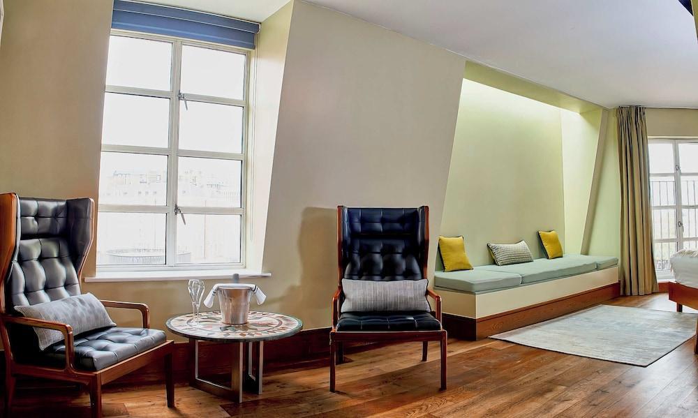 Megaro Hotel Room Type - Megaro XL Rooms