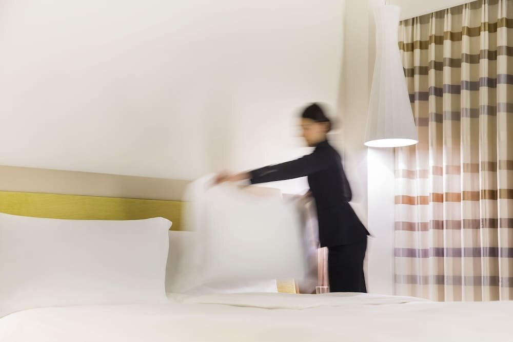 COMO Metropolitan London Room Type - City Room (Metropolitan)