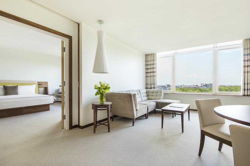 COMO Metropolitan London Room Type - Suite (Park)