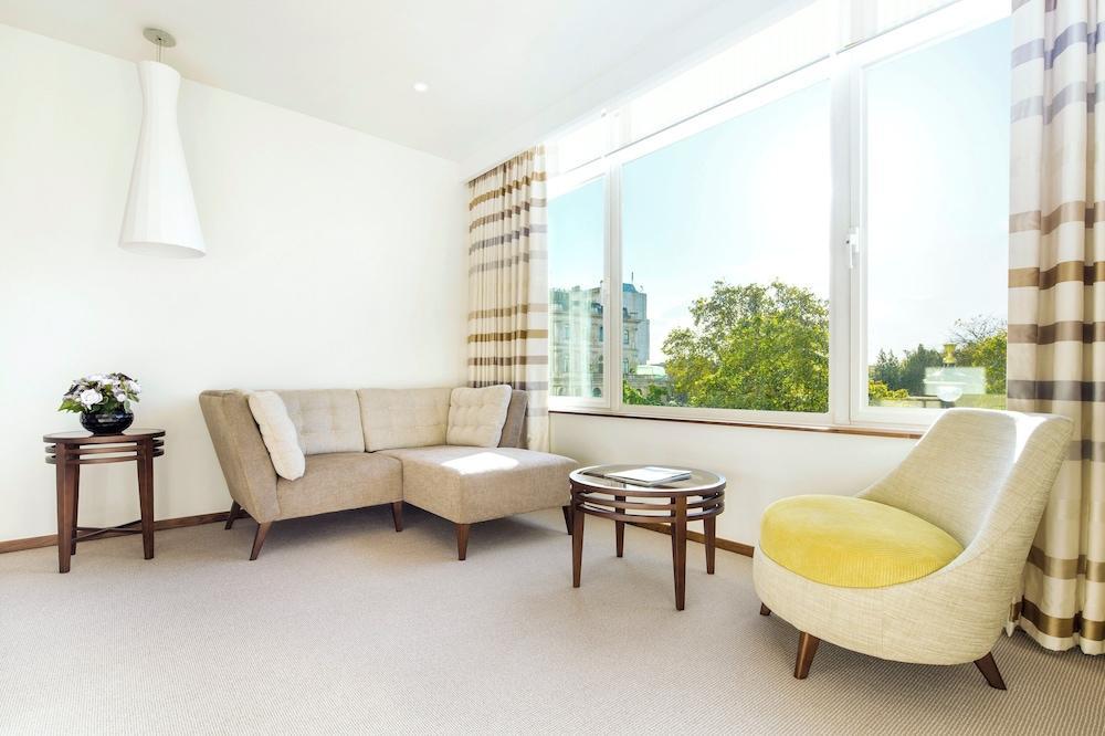 COMO Metropolitan London Room Type - Suite (Park)