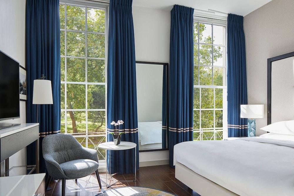 London Marriott Hotel Grosvenor Square Room Type - Superior Room, 1 King Bed (View)