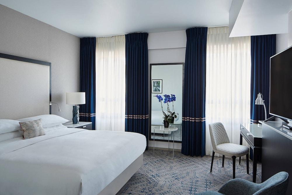 London Marriott Hotel Grosvenor Square Room Type - Deluxe Room, 1 King Bed