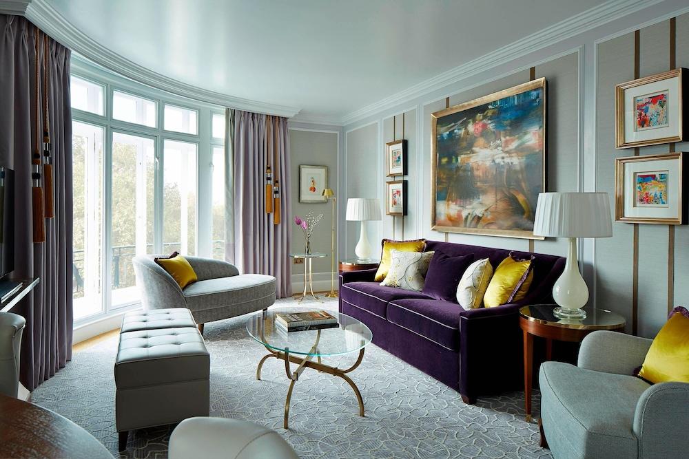 London Marriott Hotel Park Lane Room Type - Premier Suite, 1 King Bed with Sofa bed