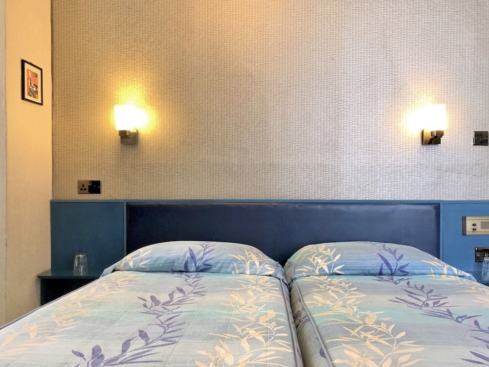 Mitre House Hotel Room Type - Superior Twin Room