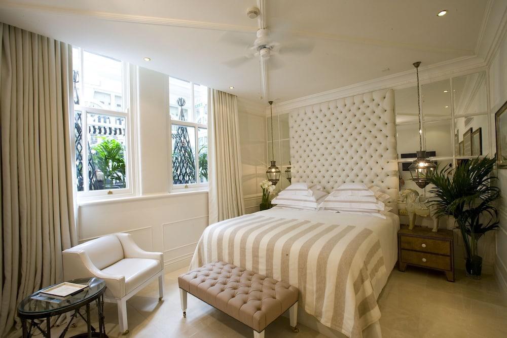 The Milestone Hotel Room Type - Superior Queen Room