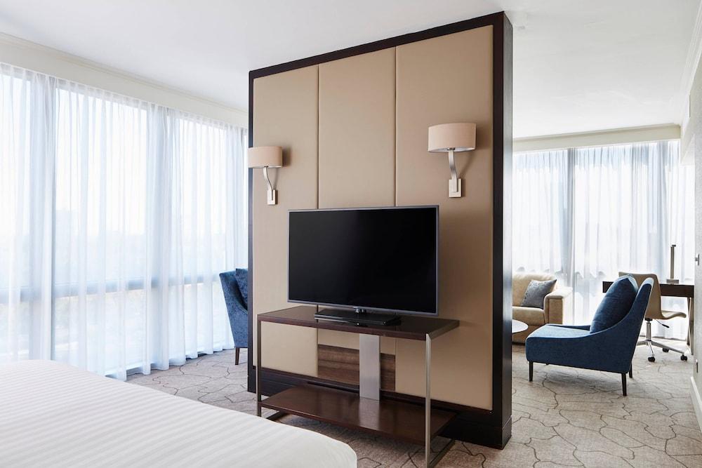London Marriott Hotel Canary Wharf - Tap to explore photos