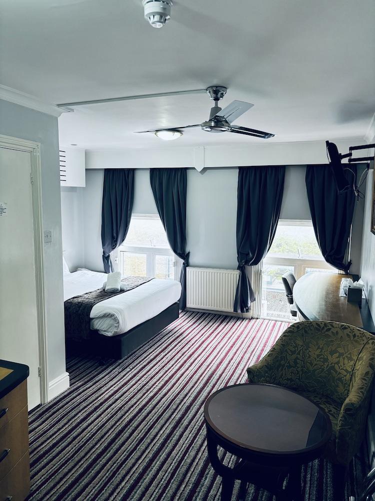 My Place Hotel Room Type - Deluxe Double Room