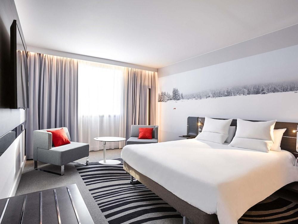 Novotel London Waterloo Room Type - Superior Room, 1 Queen Bed, Accessible