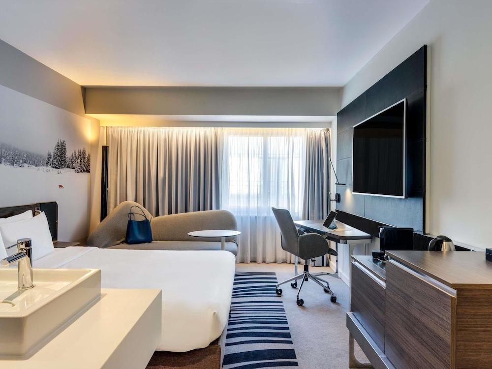 Novotel London Tower Bridge Room Type - Executive Room with queen size bed