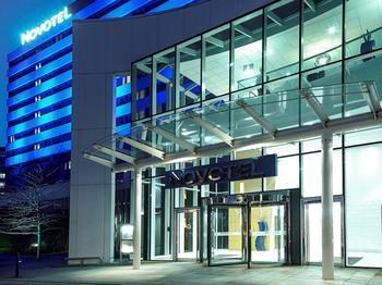 Novotel London West - Tap to explore photos