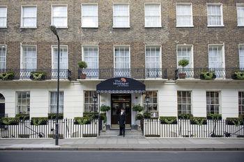 The Montague On The Gardens - Tap to explore photos
