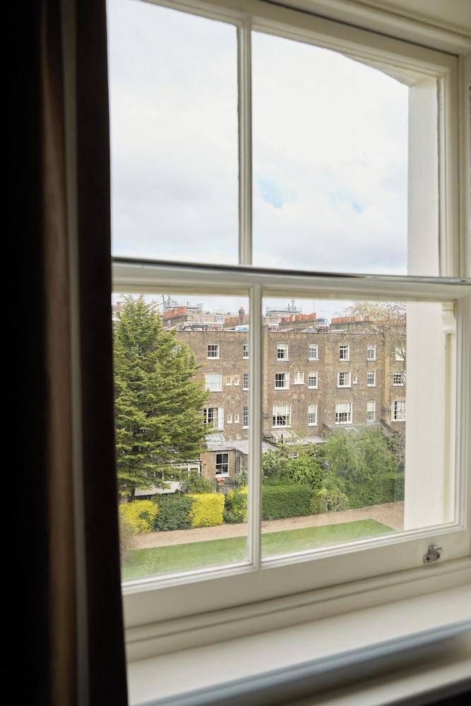 The Montague On The Gardens Room Type - Junior Suite, Garden View