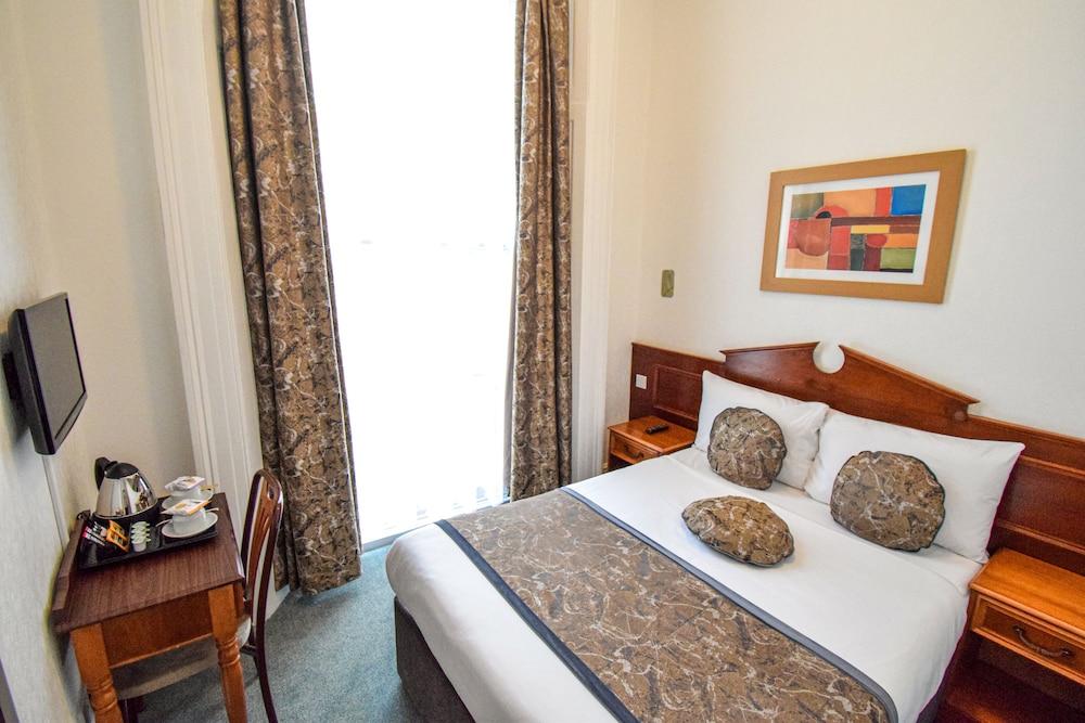 Pembridge Palace Hotel Room Type - Deluxe Double Room