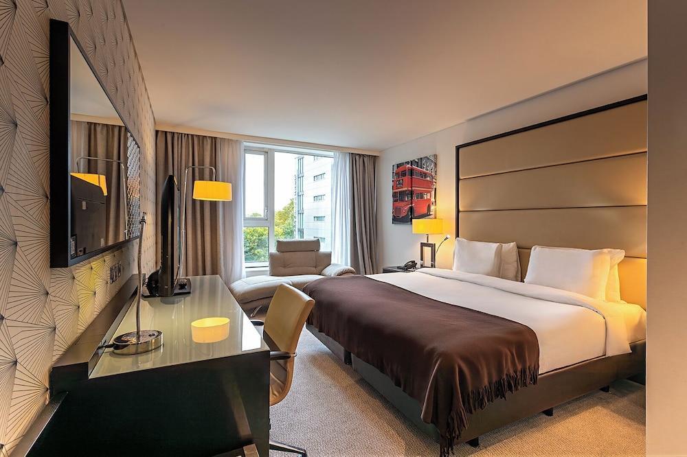 Pestana Chelsea Bridge Hotel & Spa Room Type - Deluxe King