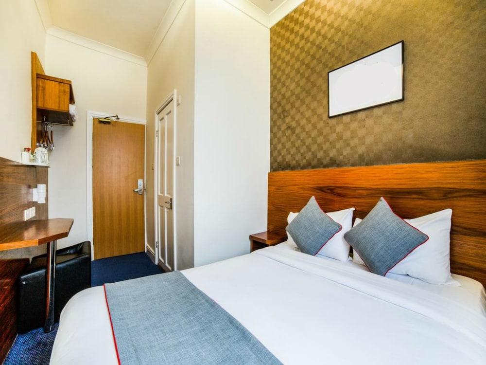 The Park Hotel Room Type - Deluxe Double Room